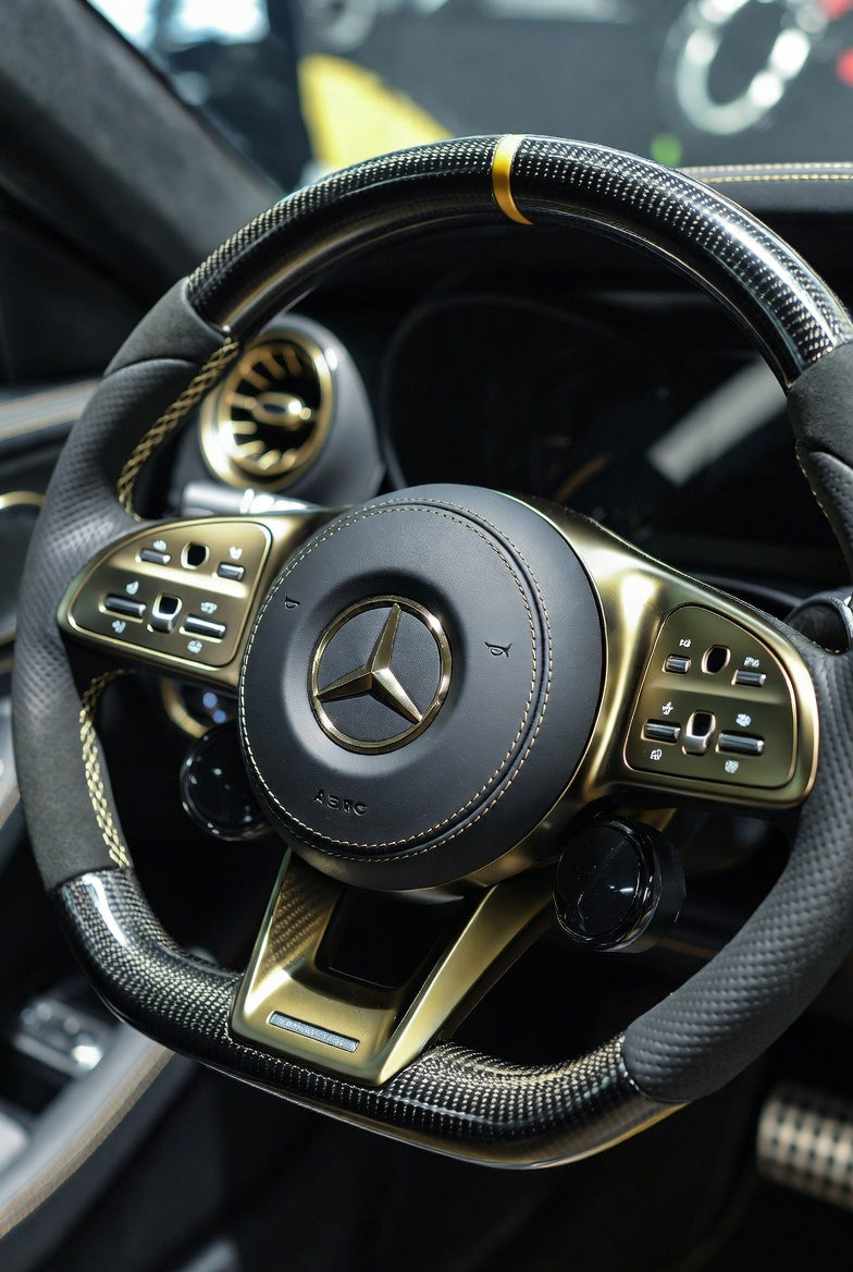 MERCEDES : Volant sur-mesure en Alcantara